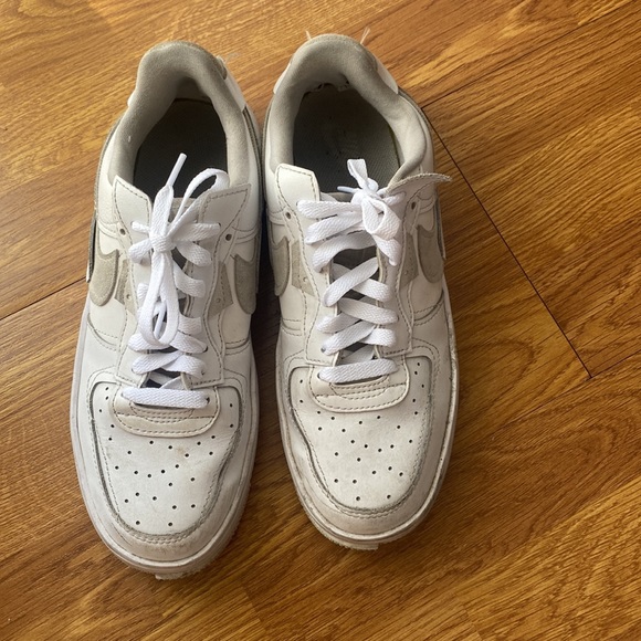 Nike Air Force - Picture 2 of 7